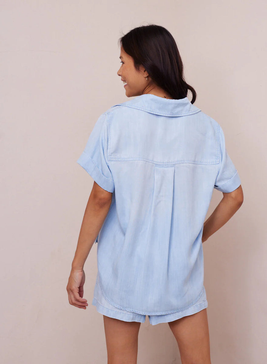 Bella Dahl SHORT SLEEVE POCKET BUTTON DOWN Bella Maas Boutique