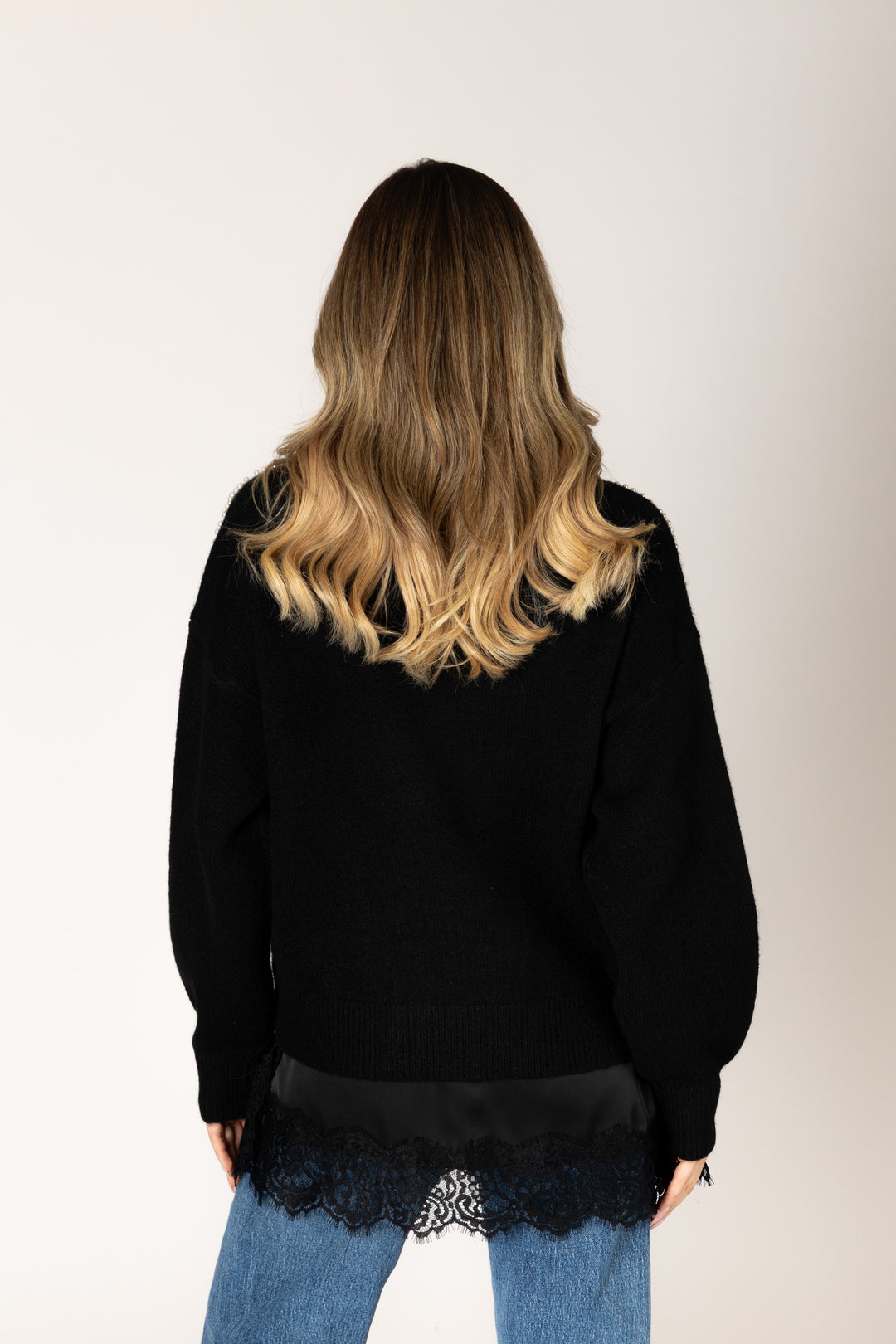 BOWS SWEATER