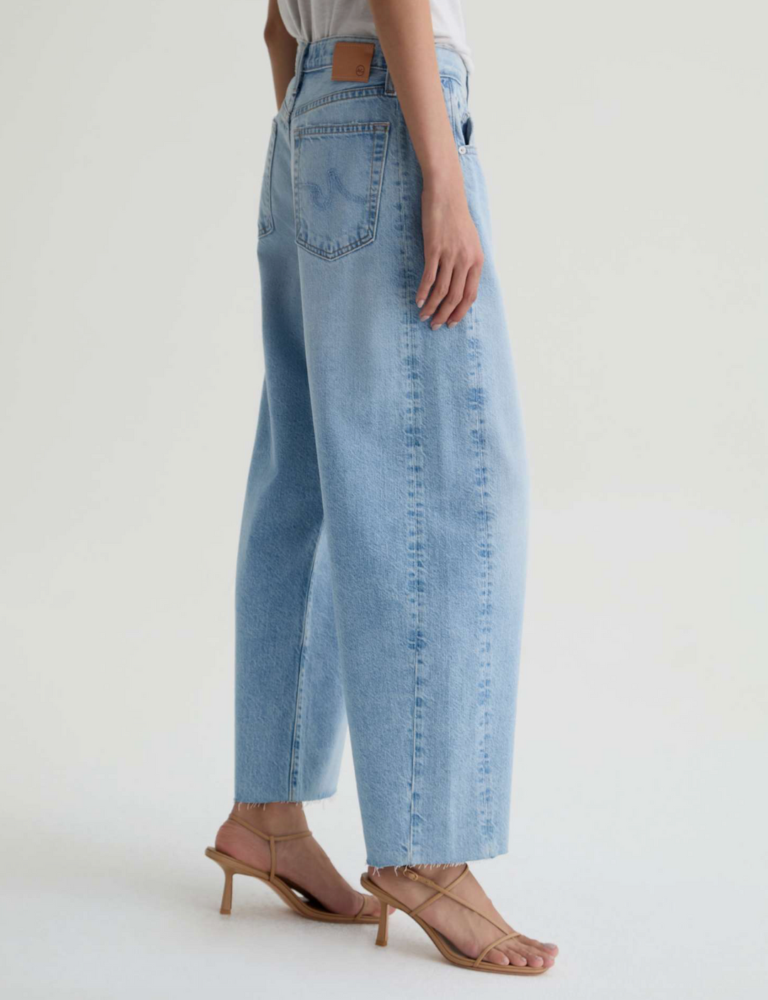 HATTIE CROP - GESTURE