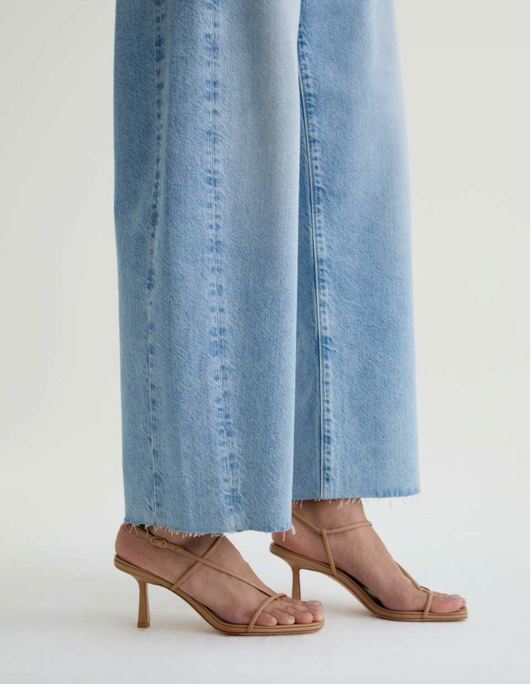 HATTIE CROP - GESTURE