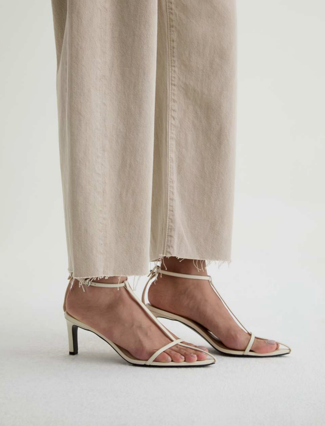 HATTIE CROP - LIGHT TAUPE