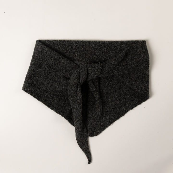 TRIANGLE SCARF