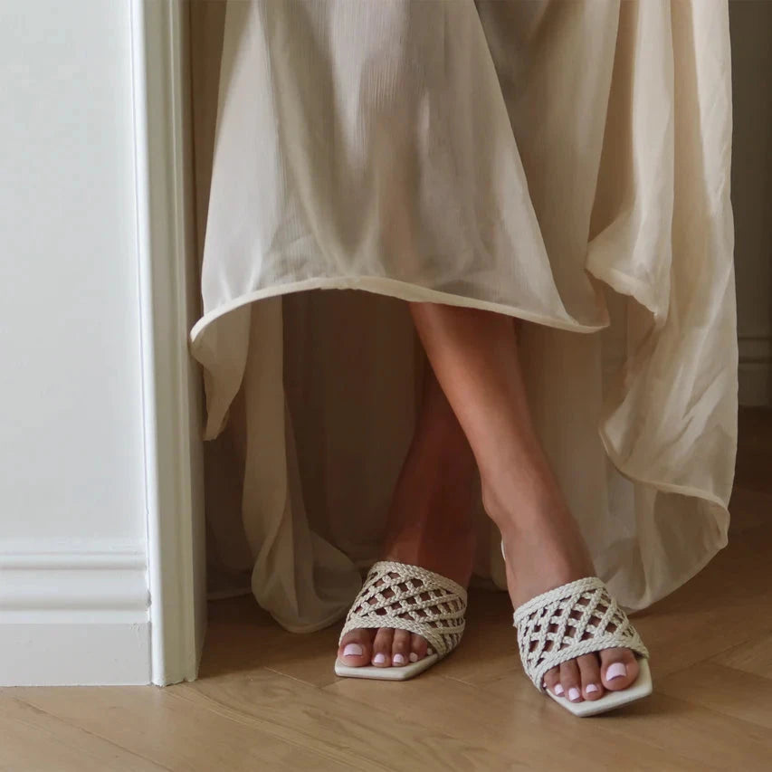 BOWEN HEELS DOLCE VITA 