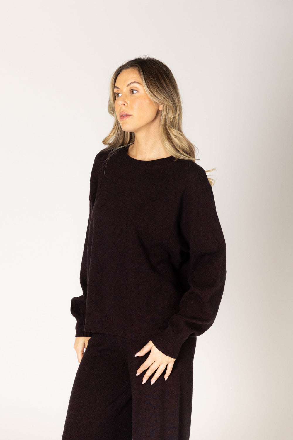 CLARET PULLOVER SWEATER LYLA & LUXE 