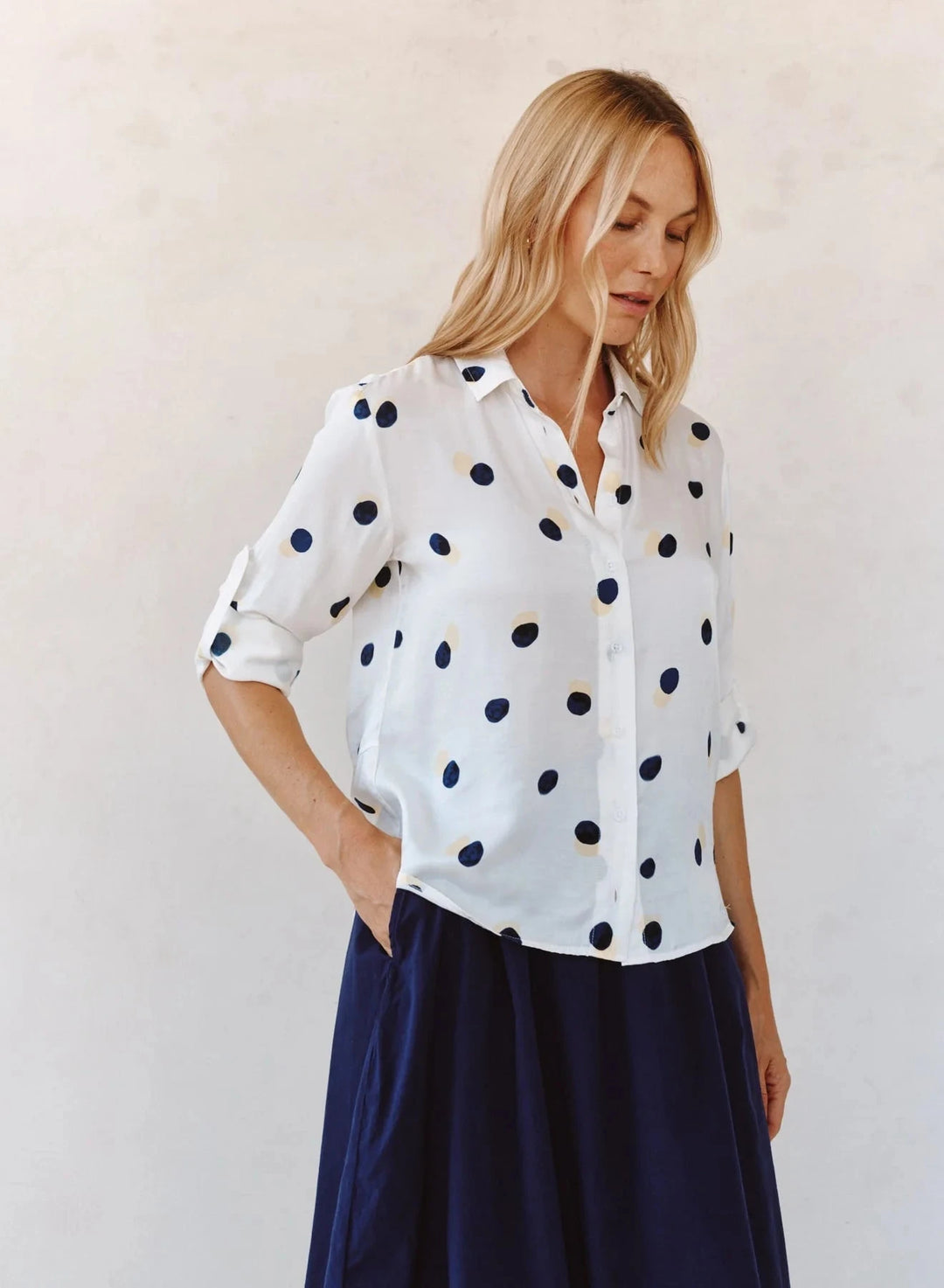 CLEAN SPLIT BACK BUTTON DOWN SHIRT TOP BELLA DAHL 