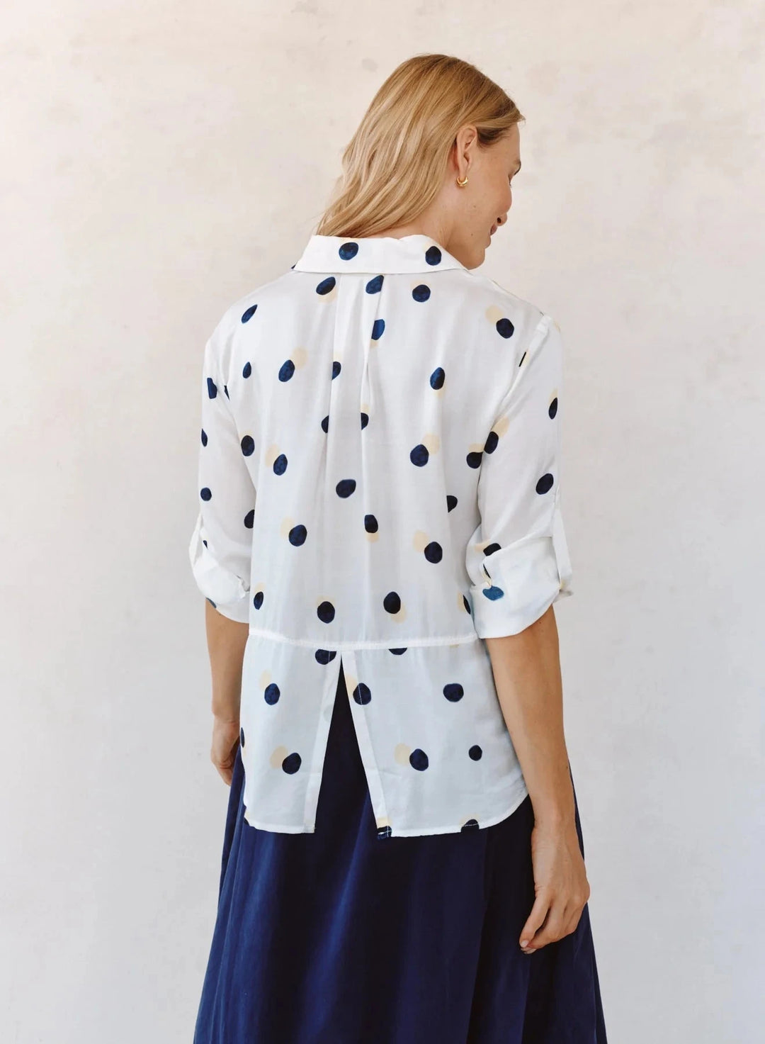 CLEAN SPLIT BACK BUTTON DOWN SHIRT TOP BELLA DAHL 