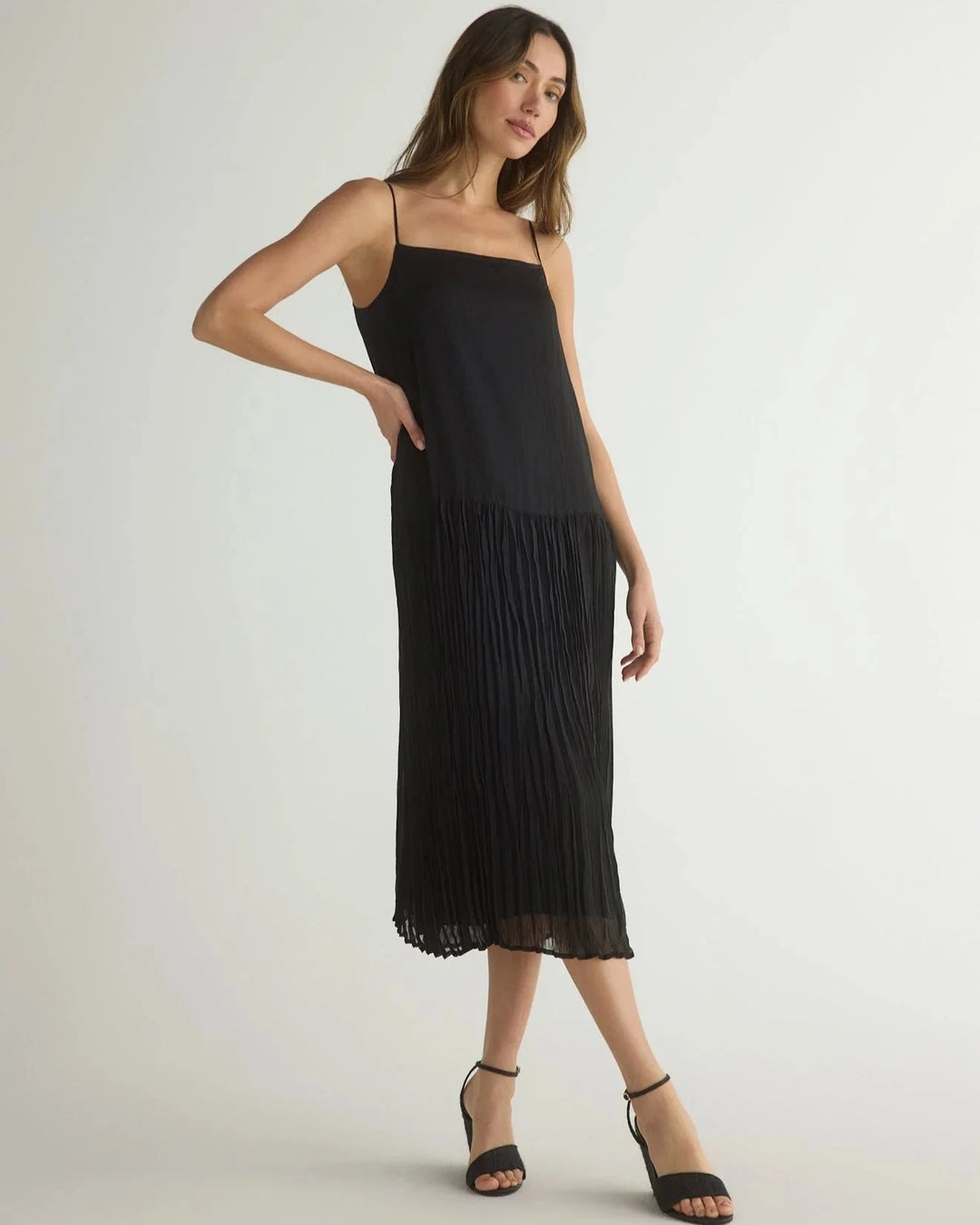 Bella Dahl Drop Waist Midi Dress in Black | Bella Maas Boutique Bella Dahl Drop Waist Midi Dress in Black | Bella Maas Boutique