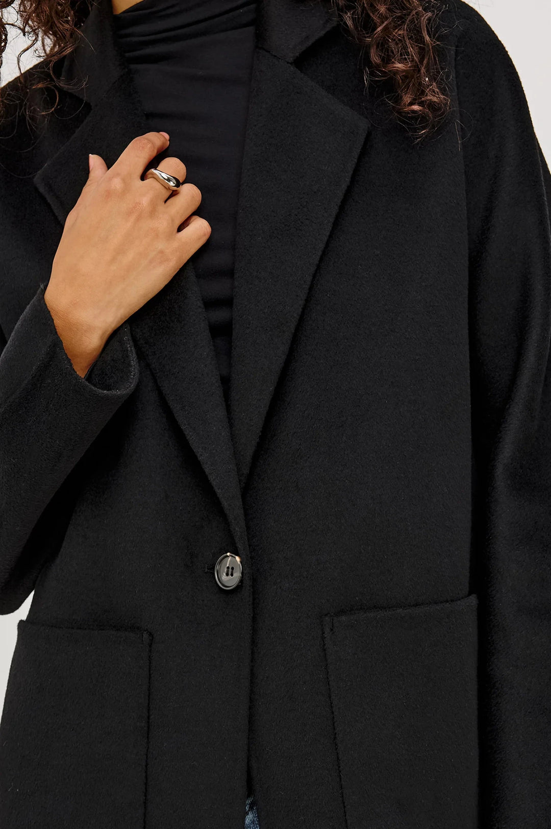 EVEREST COAT COAT RAILS 