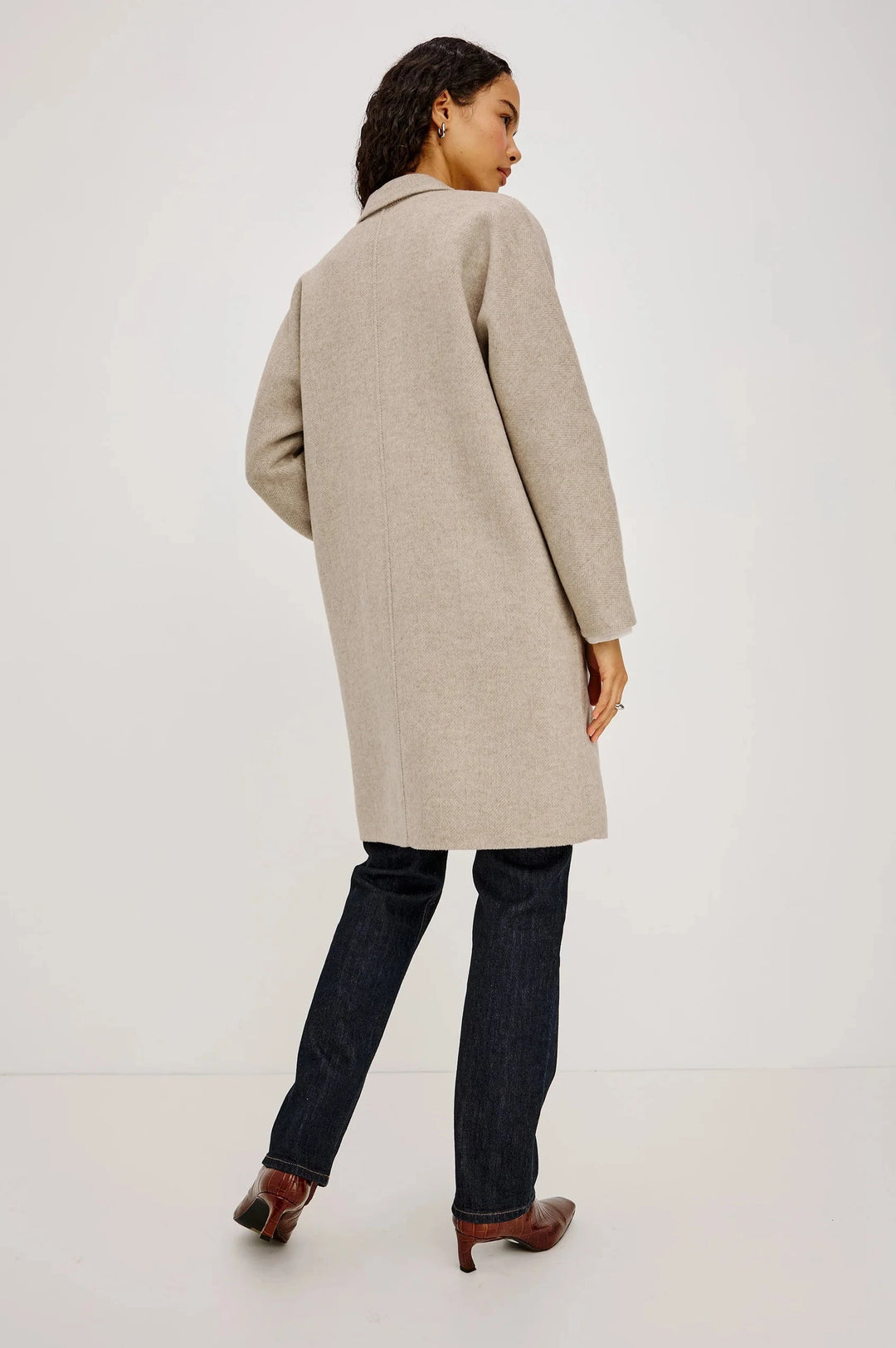 EVEREST COAT COAT RAILS 