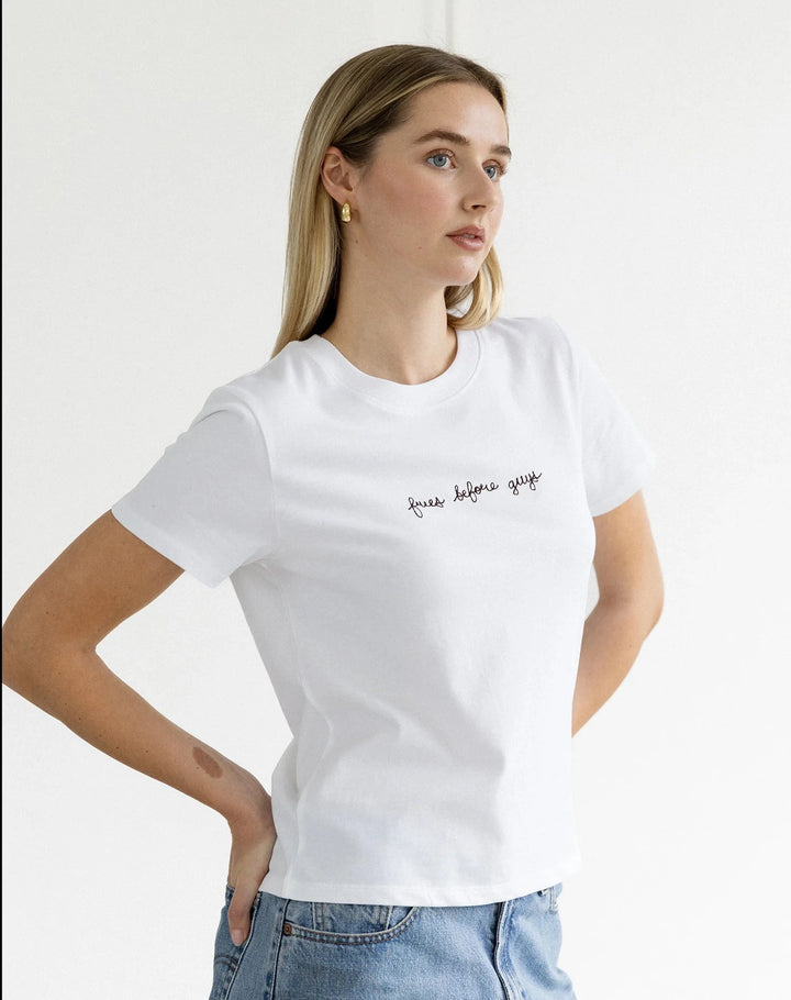 FRIES BEFORE GUYS TEE T-Shirt BRUNETTE THE LABEL 