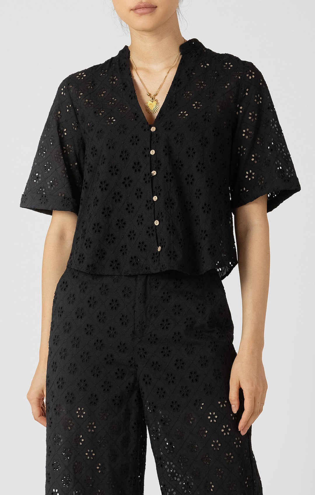 GEORGIE TOP TOP BLACK TAPE 