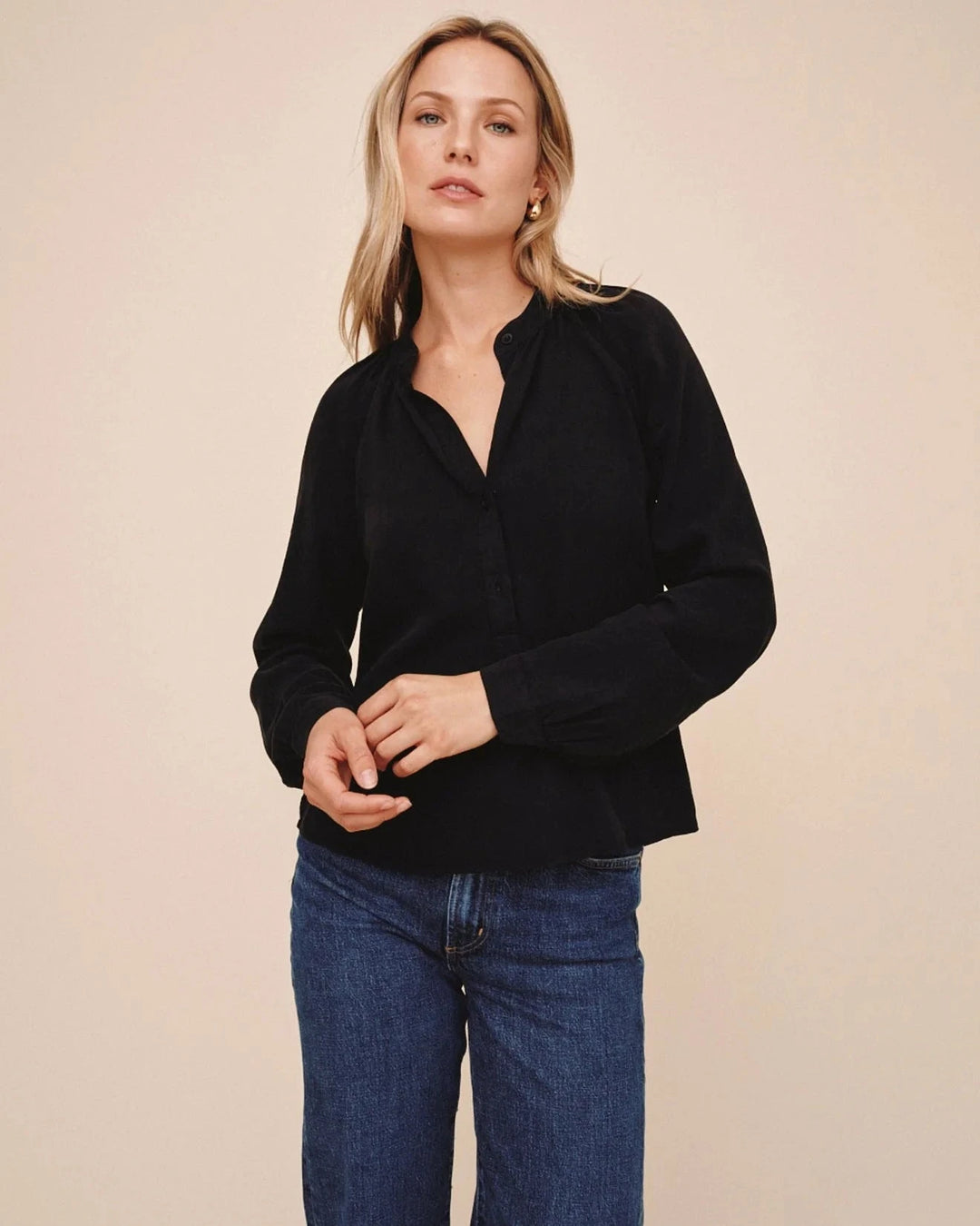 LONG SLEEVE PLACKET PULLOVER Purses BELLA DAHL 