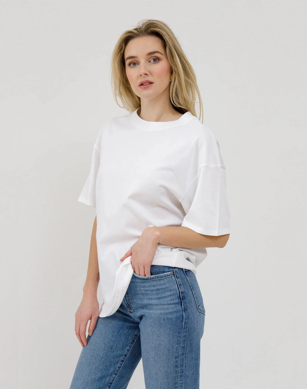 OVERSIZED BOXY TEE T-Shirt BRUNETTE THE LABEL 