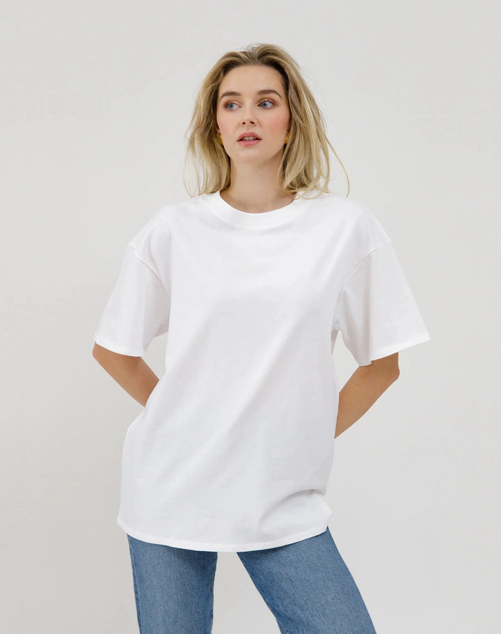 OVERSIZED BOXY TEE T-Shirt BRUNETTE THE LABEL XS/S WHITE 