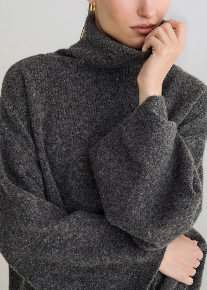 OVERSIZED TURTLENECK SWEATER SWEATER YERSE 