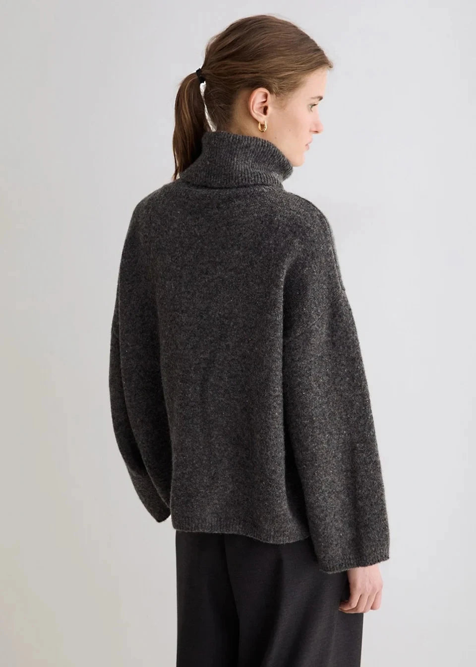 OVERSIZED TURTLENECK SWEATER SWEATER YERSE 
