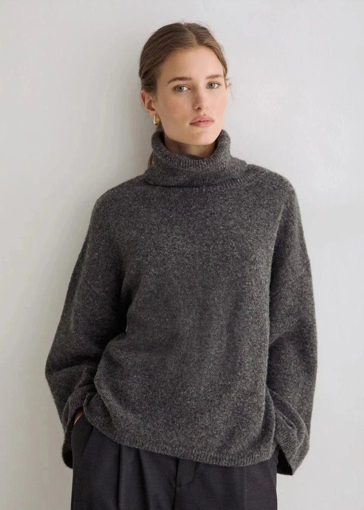 OVERSIZED TURTLENECK SWEATER SWEATER YERSE 