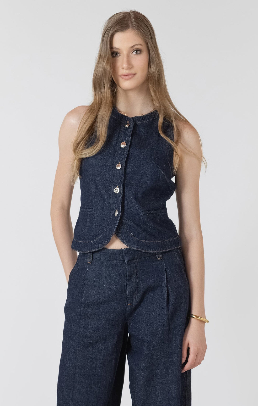 PALMER VEST TOP BLACK TAPE 