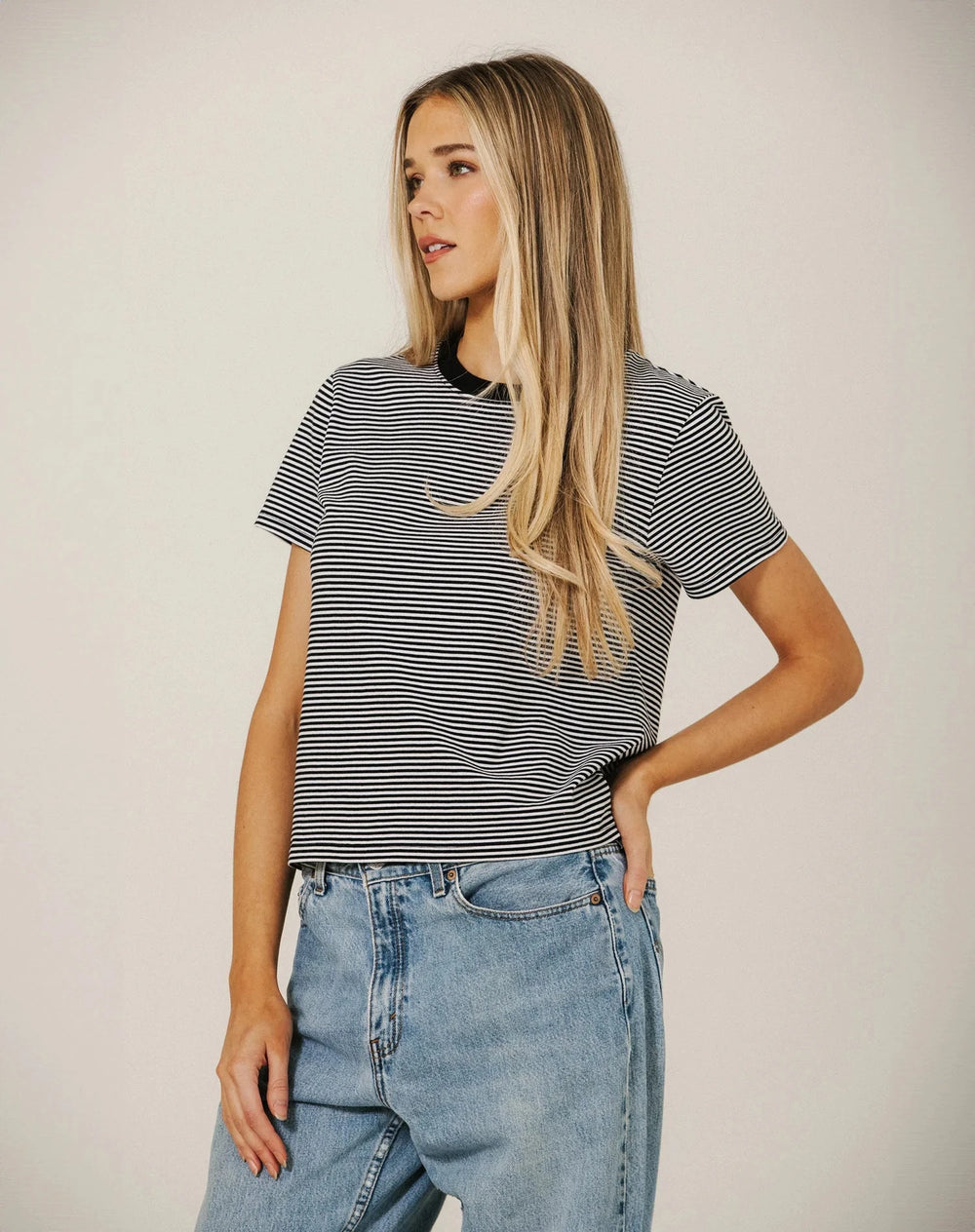 PARIS STRIPED TEE T-Shirt BRUNETTE THE LABEL 