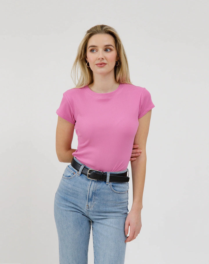 RIBBED T-SHIRT T-Shirt BRUNETTE THE LABEL XS/S RETRO PINK 