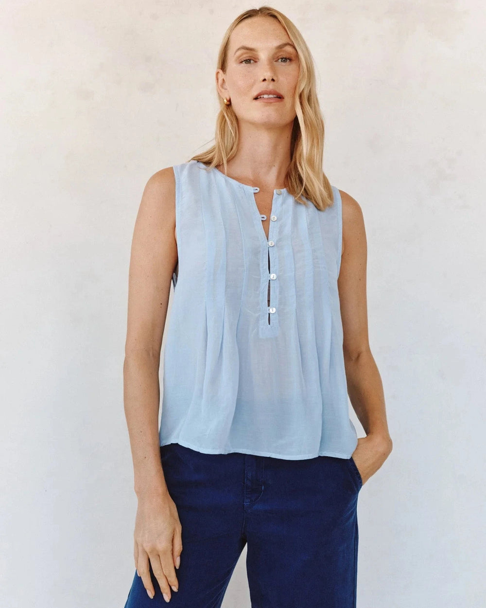SLEEVELESS PINTUCK PULLOVER TOP BELLA DAHL 