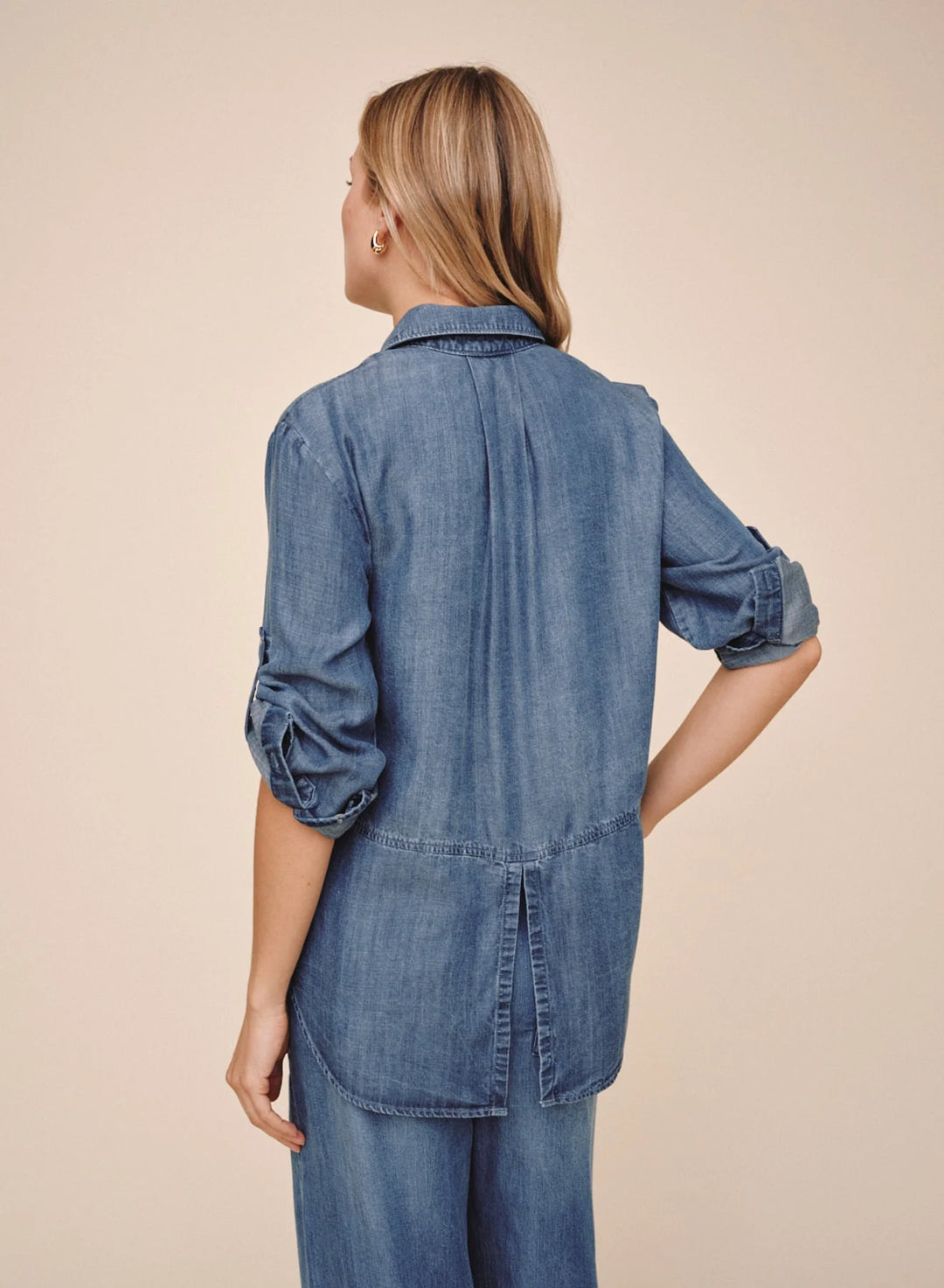 SPLIT BACK BUTTON DOWN