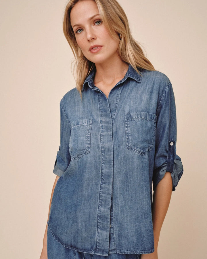 SPLIT BACK BUTTON DOWN